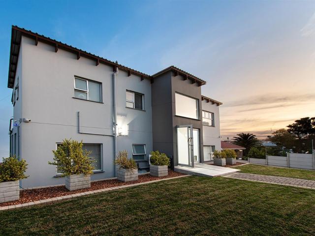 Apartment To Rent in Dana Bay, Mossel Bay