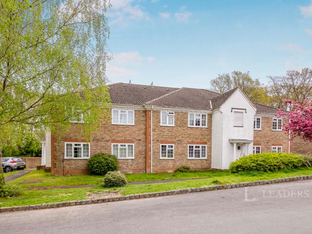 Apartment to rent in Dunnock Close, Rowlands Castle, Hampshire, PO9 | Leaders
