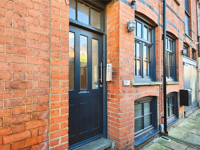 Apartment to rent in Dunster Street, Northampton, Northamptonshire, NN1 | Leaders
