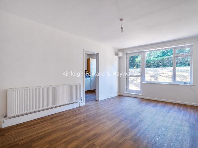 apartment to rent in Durham Road, Bromley, Kent, BR2