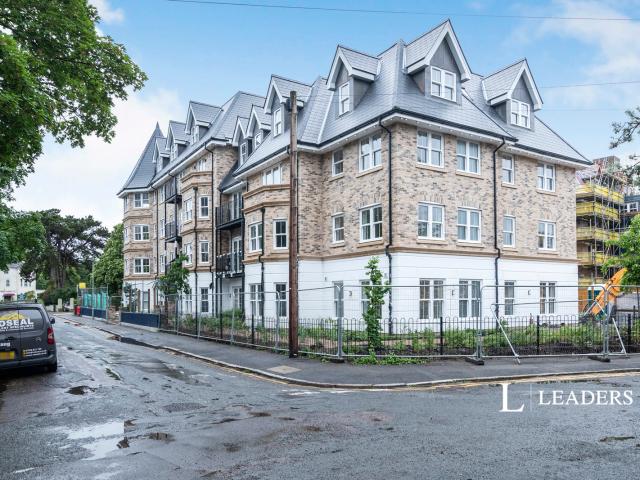 Apartment to rent in Durley Road, Bournemouth, Dorset, BH2 | Leaders