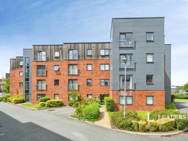 Apartment to rent in Dutton Court, Warrington, Cheshire, WA1 | Leaders