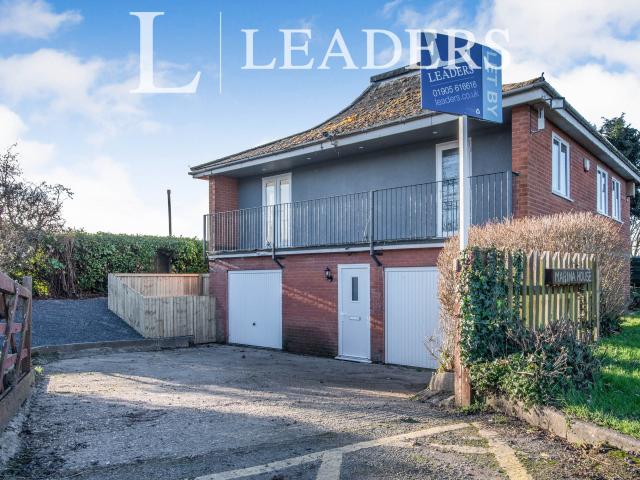 Apartment to rent in East Waterside, Upton upon Severn, Worcester, WR8 | Leaders