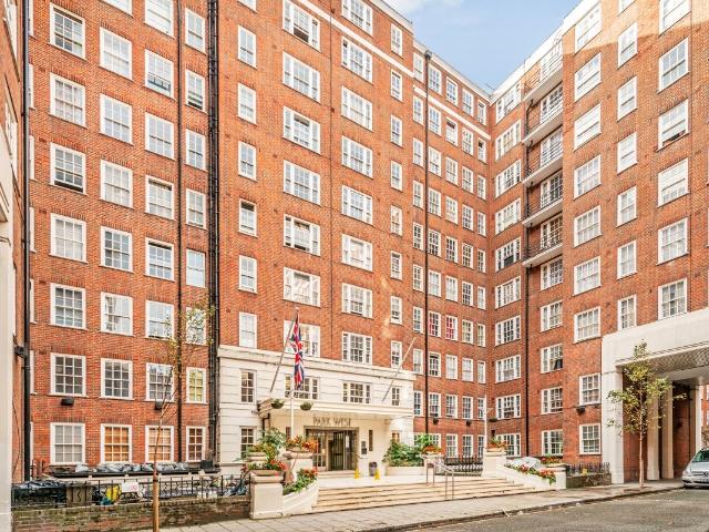 apartment to rent in Edgware Road, Bayswater, London, W2