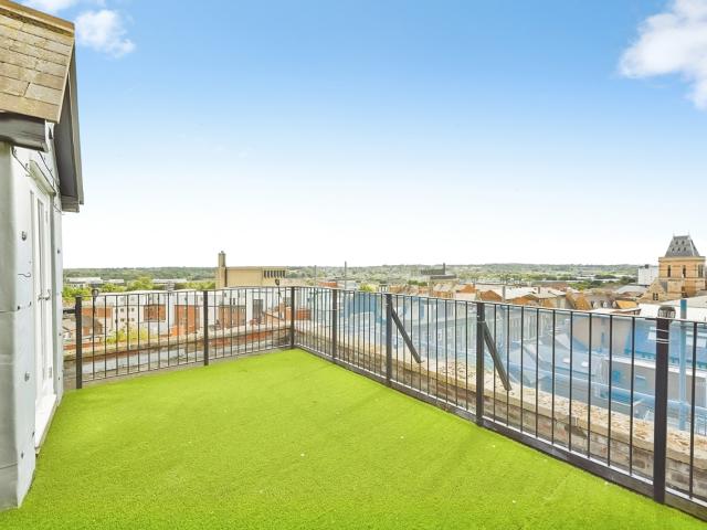Apartment to rent in Fish Street, Northampton, Northamptonshire, NN1 | Leaders