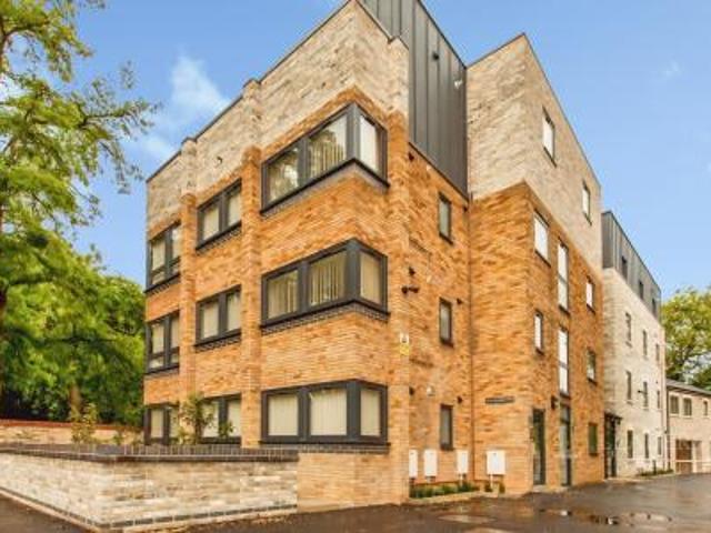 Apartment to rent in Fitzwilliam Road, Cambridge, Cambridgeshire, CB2 | Leaders