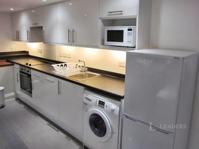 Apartment to rent in Fitzwilliam Road, Cambridge, Cambridgeshire, CB2 | Leaders