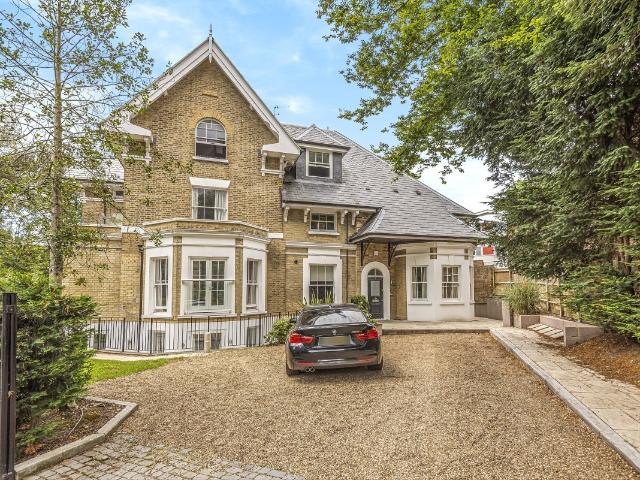 apartment to rent in Fox Hill, Crystal Palace, London, SE19
