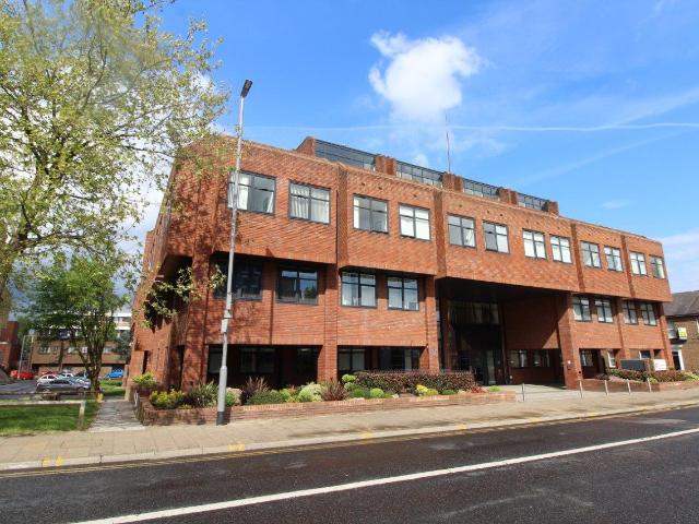 Apartment to rent in Flowers Way, Luton, Bedfordshire, LU1 | Leaders