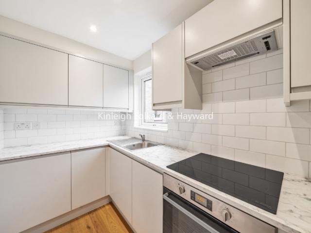 apartment to rent in Frederick Road, London, SE17