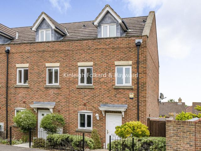 apartment to rent in Gardenia Road, Bromley, BR1