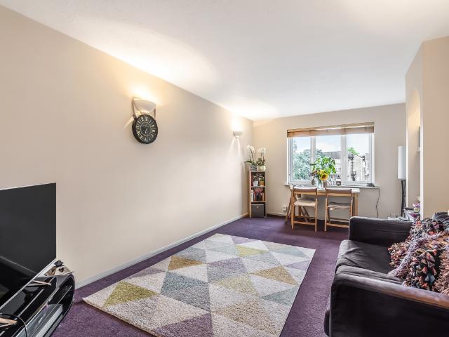 apartment to rent in Goodwin Close, Bermondsey, London, SE16
