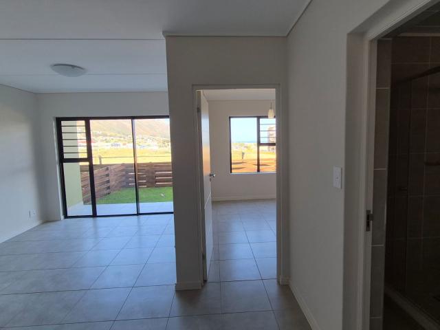 Apartment to rent in Gordons Bay