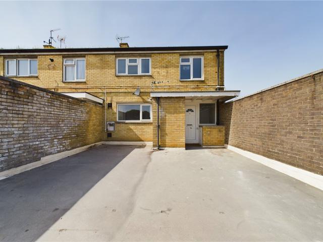 apartment to rent in Gossops Parade, Gossops Green