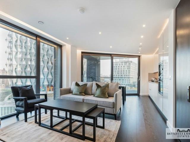 Apartment to rent in Glacier House, The Residence, SW11