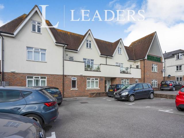 Apartment to rent in Grove Road, Burgess Hill, West Sussex, RH15 | Leaders