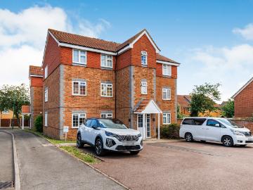 Apartment to rent in Groveside Close, Carshalton, SM5 | Leaders