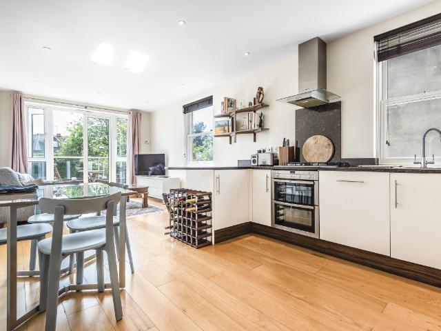 apartment to rent in Graham Road, Wimbledon, London, SW19