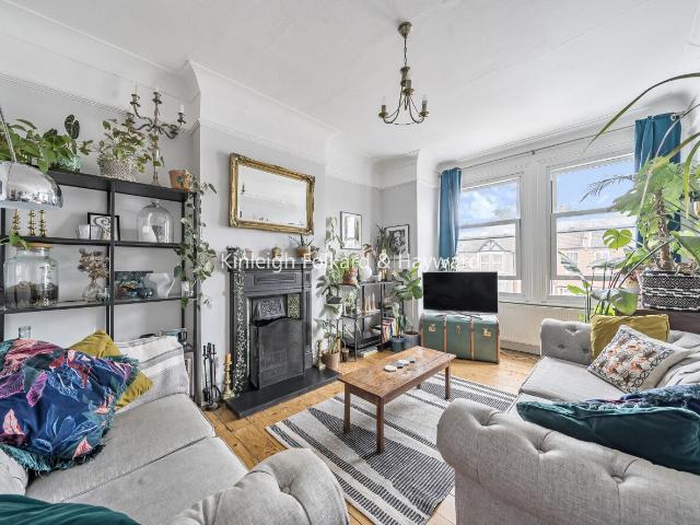 apartment to rent in Graham Road, Mitcham, CR4