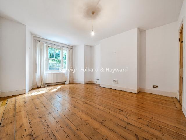apartment to rent in Granville Park, Lewisham, London, SE13