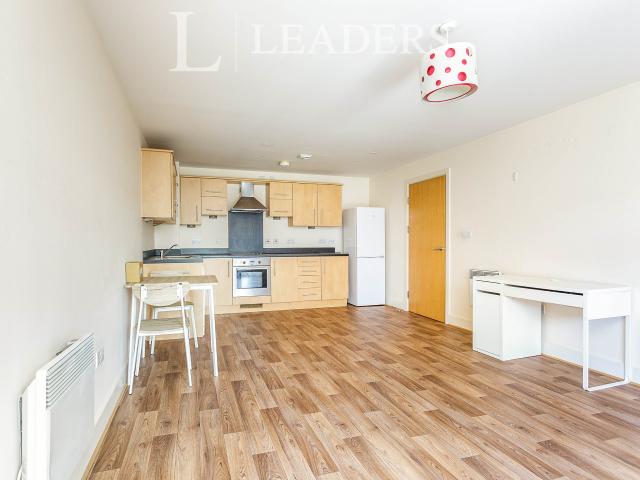 Apartment to rent in Gunwharf Quays, Portsmouth, Hampshire, PO1 | Leaders