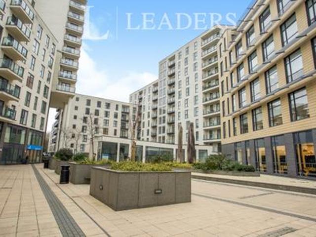 Apartment to rent in Guildford Road, Woking, GU22 | Leaders