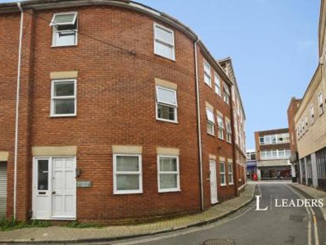 Apartment to rent in Hannah Court, St. Botolphs Church Walk, Colchester, CO2 | Leaders