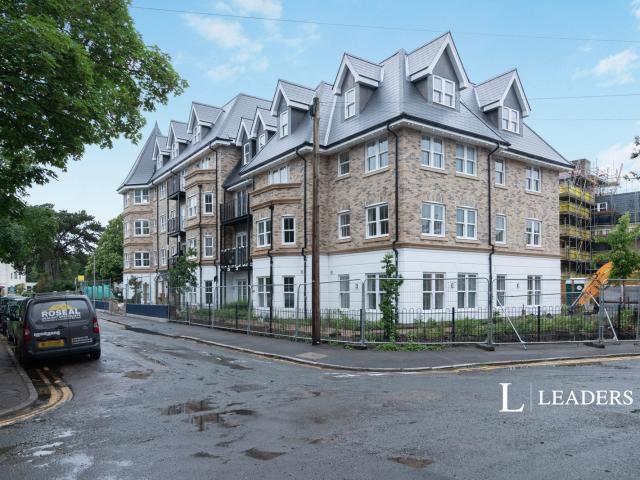 Apartment to rent in Hahnemann Road, Bournemouth, BH2 | Leaders