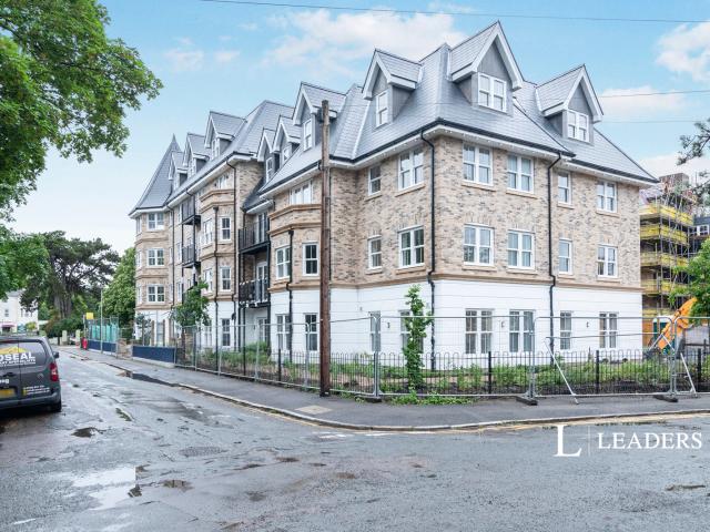 Apartment to rent in Hahnemann Road, Bournemouth, BH2 | Leaders