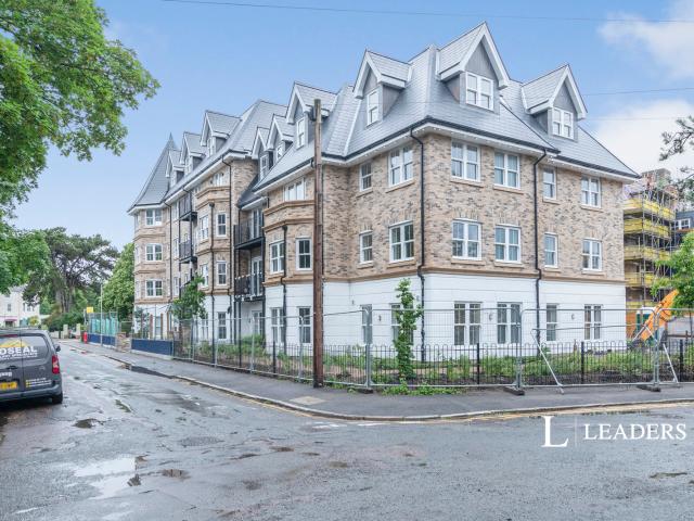 Apartment to rent in Hahnemann Road, Bournemouth, BH2 | Leaders