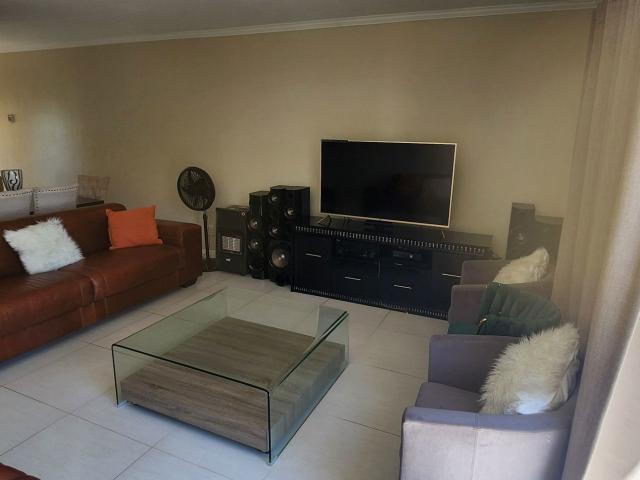 Apartment to rent in Heuwelsig, Kimberley