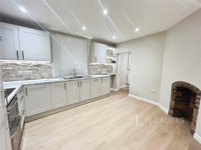 Apartment to rent in Hewlett Place, Cheltenham, Gloucestershire, GL52 | Leaders