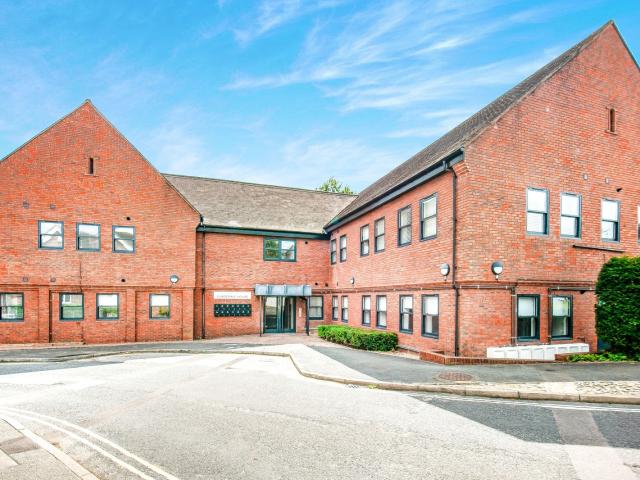 Apartment to rent in High Street, Westerham, TN16 | Leaders