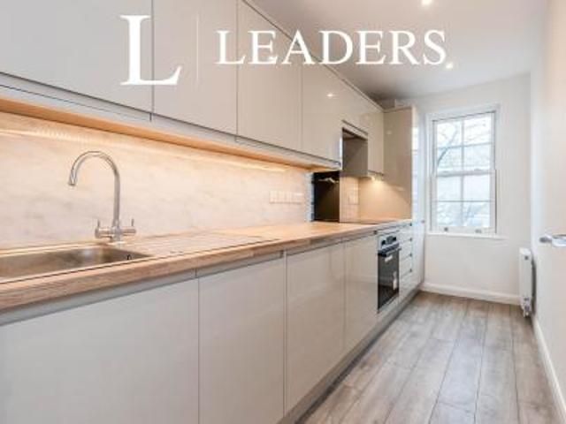 Apartment to rent in High Street, Weybridge, KT13 | Leaders