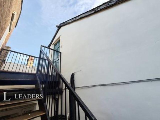 Apartment to rent in High Street, Chatteris, Cambridgeshire, PE16 | Leaders