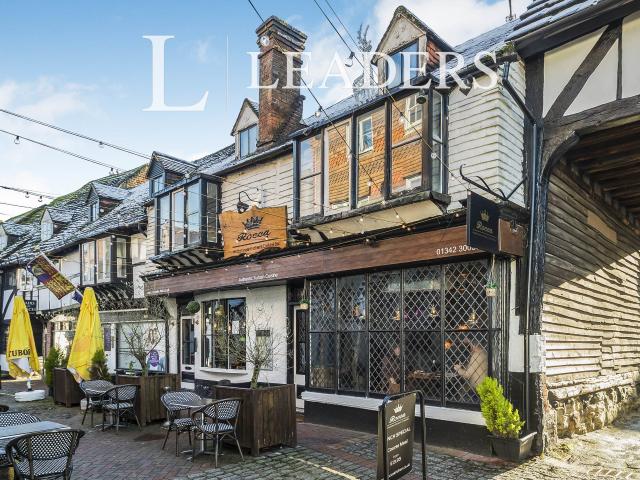 Apartment to rent in High Street, East Grinstead, West Sussex, RH19 | Leaders