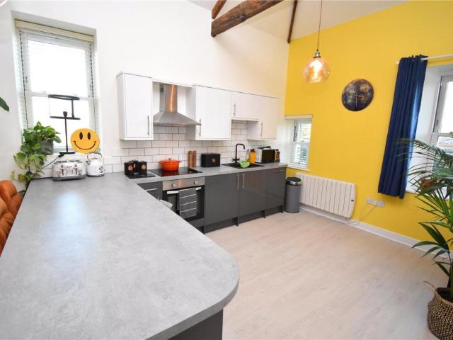 Apartment to rent in High Street South, Dunstable, LU6 | Leaders
