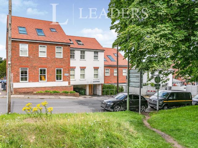 Apartment to rent in Hooley Lane, Redhill, Surrey, RH1 | Leaders