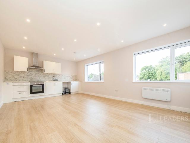 Apartment to rent in Ipswich Street, Stowmarket, Suffolk, IP14 | Leaders