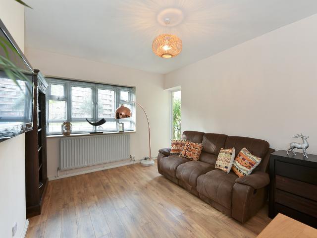 apartment to rent in Jay House, Horne Way, Putney, London, SW15
