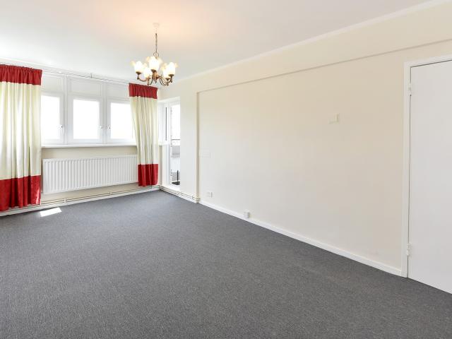 apartment to rent in Jepson House, Pearscroft Road, Fulham, London, SW6