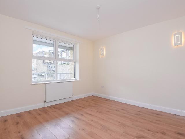 apartment to rent in Kapuvar Close, Peckham, London, SE15
