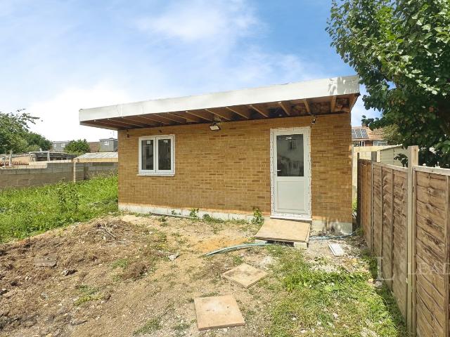 Apartment to rent in Kent Road, Luton, LU1 | Leaders