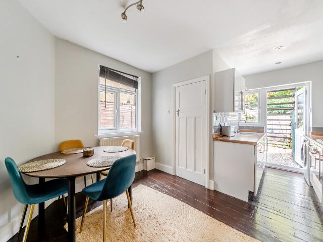 apartment to rent in Kimble Road, London, SW19