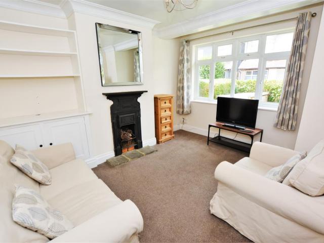 apartment to rent in Kimble Road, London, SW19