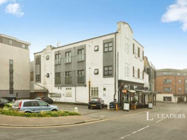 Apartment to rent in King Street, East Grinstead, West Sussex, RH19 | Leaders