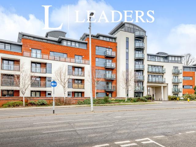 Apartment to rent in Kings Gate, Horsham, RH12 | Leaders