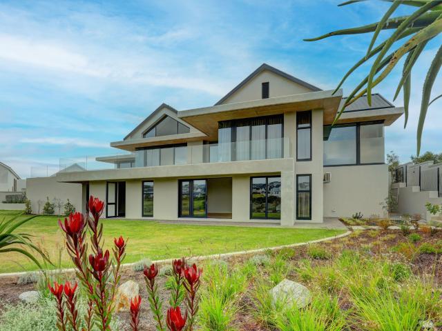 Apartment to rent in Kingswood Golf Estate