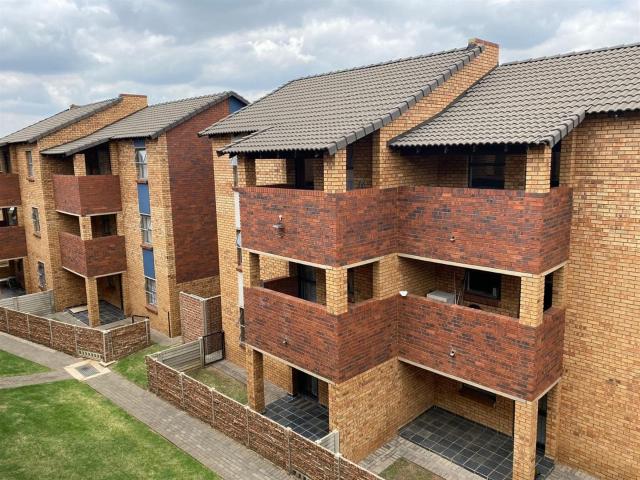 Apartment To Rent in Kibler Park, Johannesburg