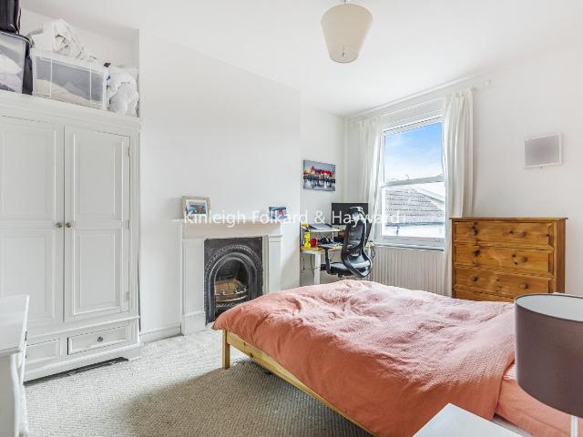 apartment to rent in Lee High Road, Lee, London, SE12